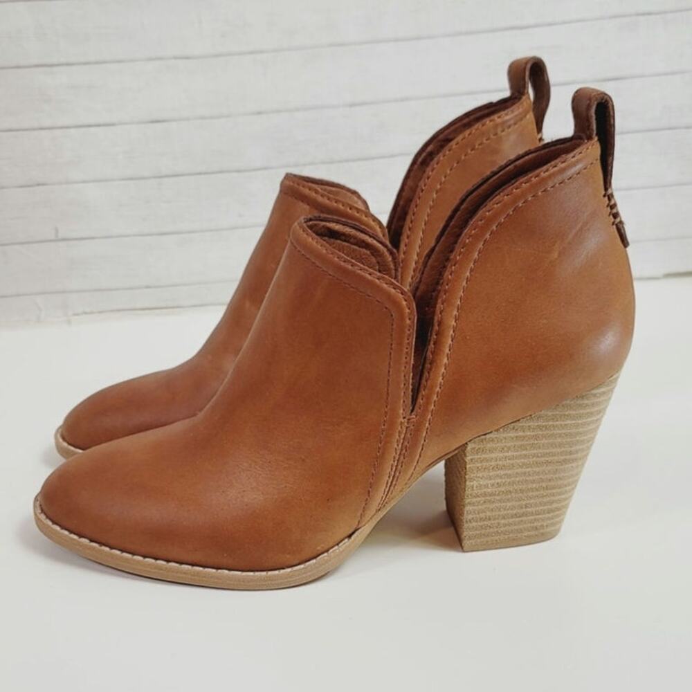 Jeffrey Campbell Rosalee Leather Ankle Boots in Tan, sz 9